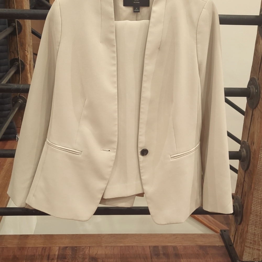 Ann Taylor petite women's pant suit